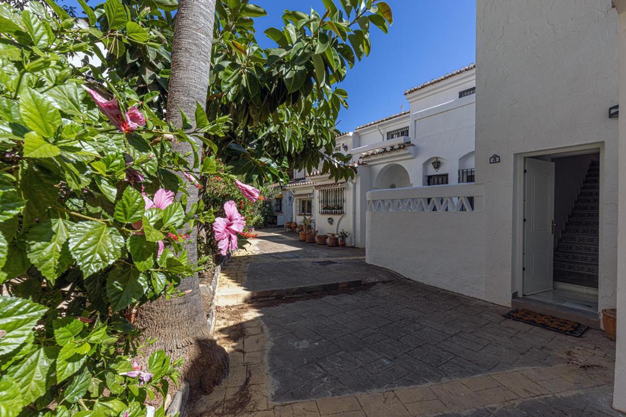 Quaint 2 Bedroom Townhouse With Pool Close To Sea! * Benalmádena